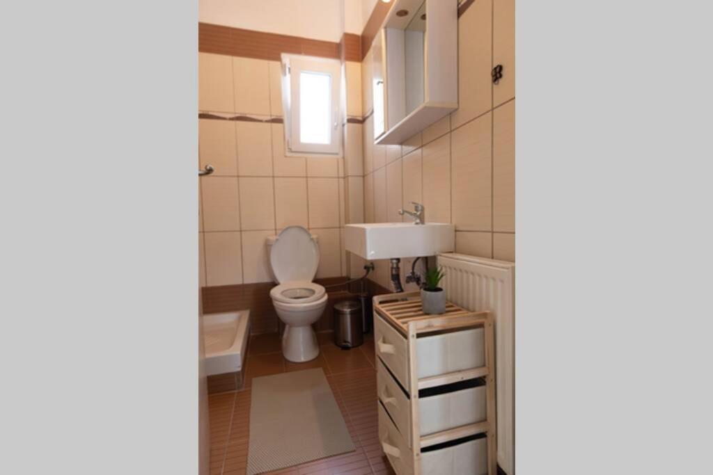 Port View House-Comfy Family Apartment-Panoramic View Néa Péramos Екстериор снимка