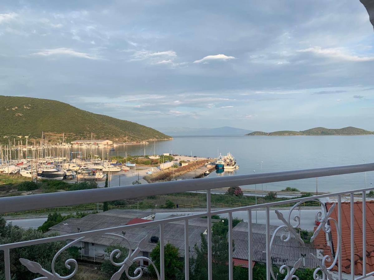 Port View House-Comfy Family Apartment-Panoramic View Néa Péramos Екстериор снимка